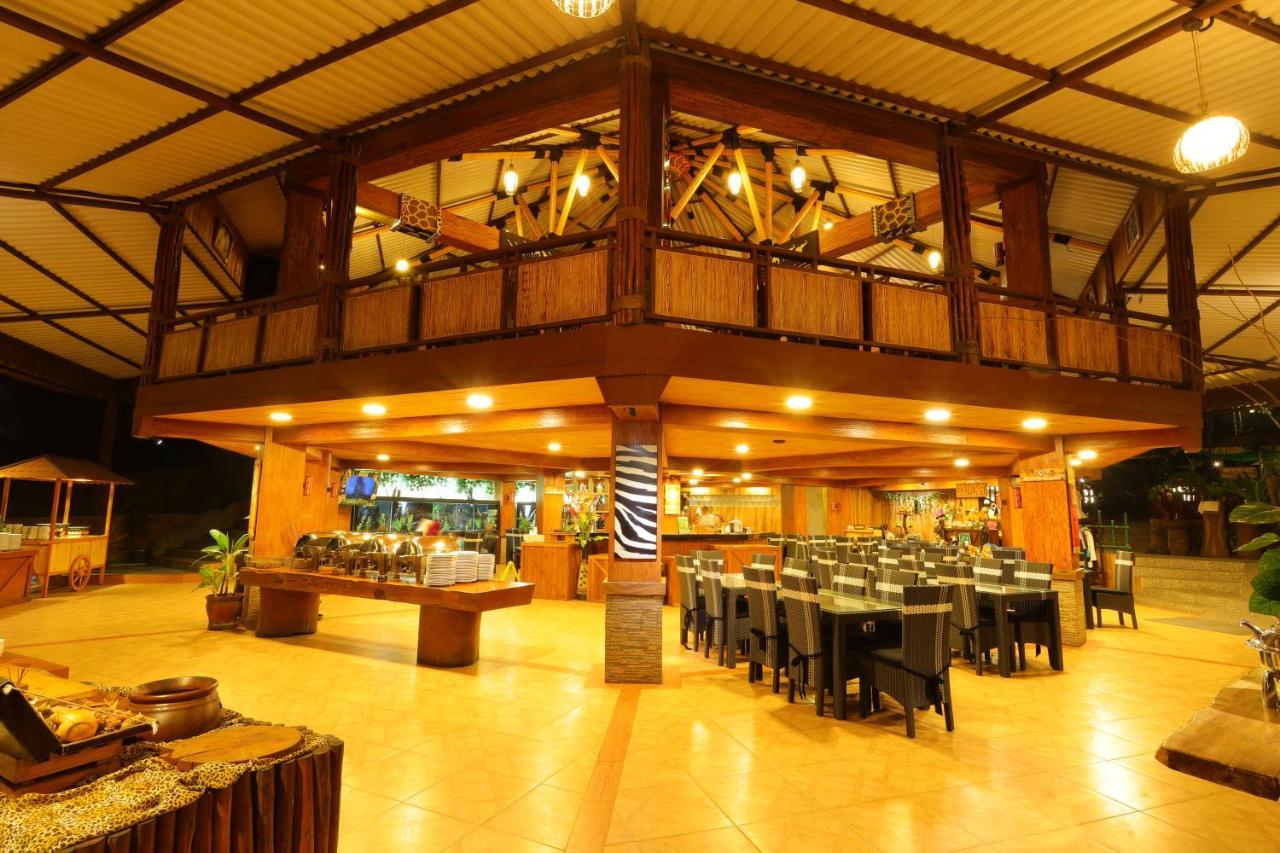 Safari Resort Пунчак Экстерьер фото